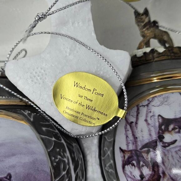 BRADFORD EDITIONS VOICES OF THE WILDERNESS SET 3 3 X WOLF 3D CHRISTMAS ORNAMENT - Picture 5 of 7